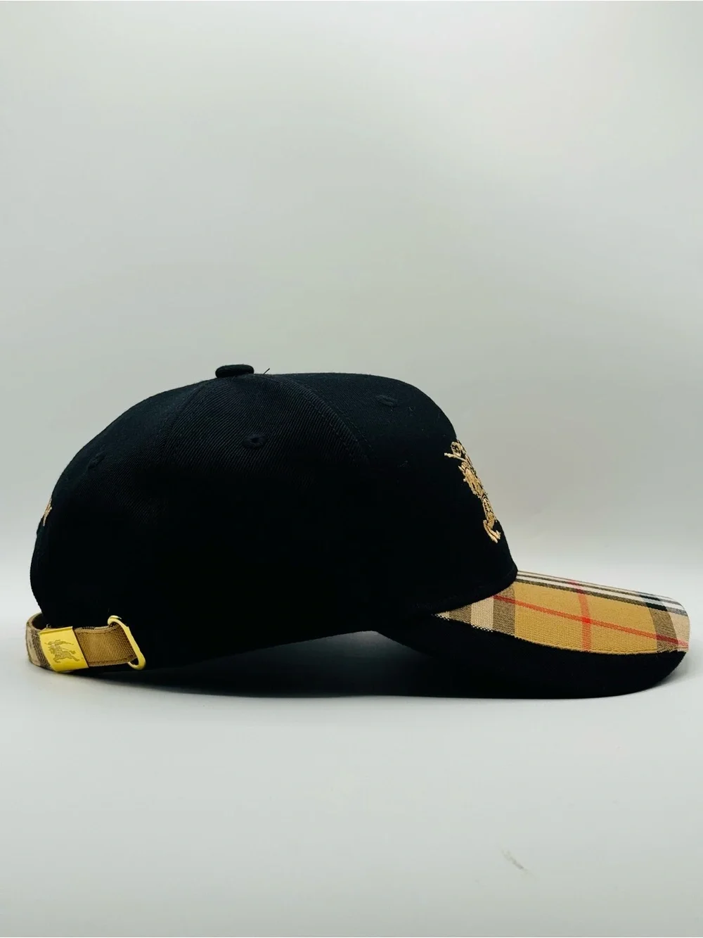Burberry Cap - Picture 5 of 14